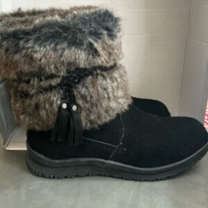 Minnetonka Everett Women’s Boot